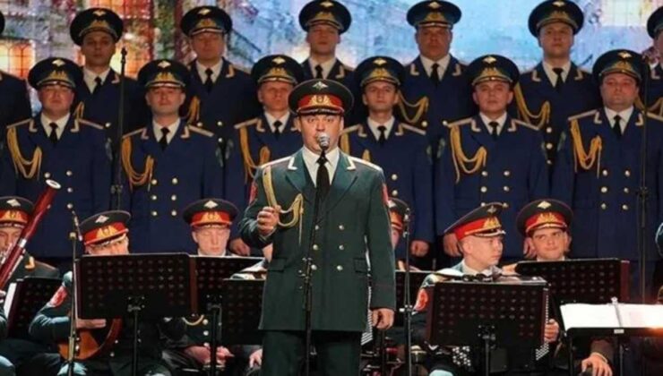Rus Kızılordu İstanbul’da fırtına estirdi! Neşet Ertaş sürprizi tüyleri diken diken etti