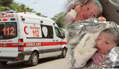 Hastaneye yetişemeyen 50 yaşındaki kadın ikizlerini ambulansta dünyaya getirdi