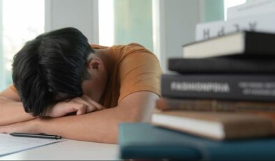Sınav kaygısı nedir? Çocuklarda sınav kaygısının belirtileri ve başa çıkma yolları