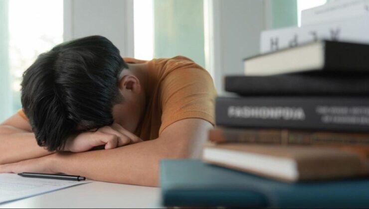 Sınav kaygısı nedir? Çocuklarda sınav kaygısının belirtileri ve başa çıkma yolları