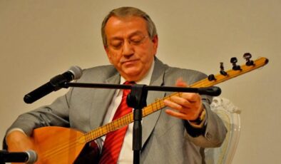 Türkücü Mehmet Erenler hastaneye kaldırıldı