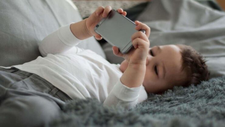 Uzman doktordan ekran bağımlılığı uyarısı: Çocuklarda konuşmayı geciktiriyor!