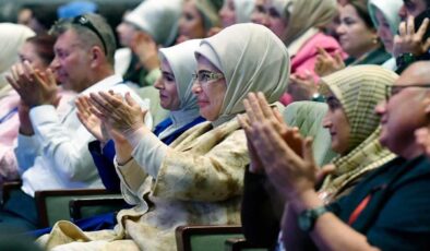 Emine Erdoğan’dan koruyucu aile mesajı: “Gelin aile yılını milat yapalım”
