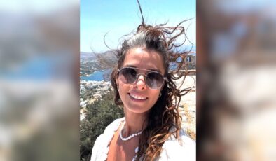 Özge Özpirinçci ve Burak Yamantürk Tatiline Çeşme’de Devam Ediyor