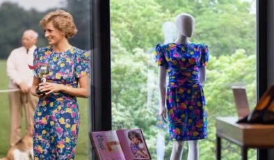 Prenses Diana’nın ‘Şefkatli Elbisesi’ rekor fiyata satıldı! Alıcı sevinç çığlıkları attı