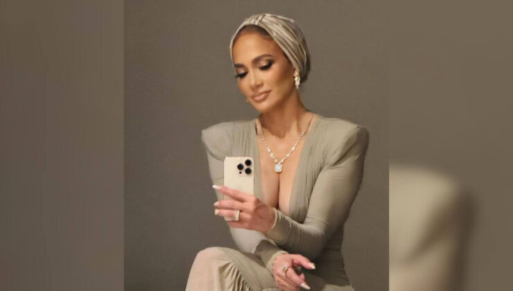 Jennifer Lopez İstanbul’da “Doluyuz” Denilerek Mağazaya Alınmadı