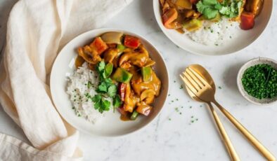 Tavuk şişe Asya dokunuşu: 30 dakikada satay soslu tavuk tarifi