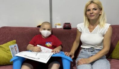 Depremzede anne tedavisini yarım bıraktı, evladının kanser savaşına destek oldu