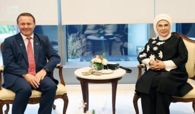 Emine Erdoğan Kosova Cumhurbaşkanı’nın eşi Prindon Sadriu ile görüştü