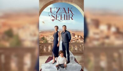 Uzak Şehir Oyuncuları Özel İstekle Öpüşmüş