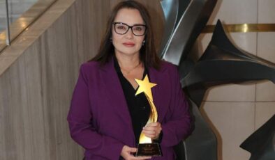Deniz Uğur’dan Gazzeli kadınlara anlamlı armağan: “Rabbim onlara kuvvet versin”