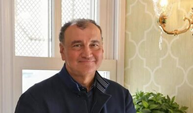 Eşiyle görüntülenen Murat Ülker’den dikkat çeken yanıt