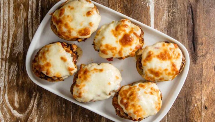 Göz alıcı sunumuyla: Patates çanağında tavuk sote tarifi