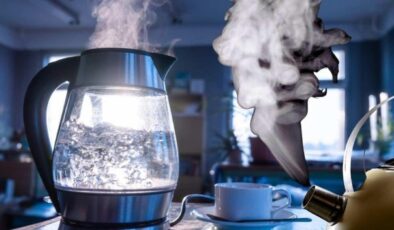 Kettle’da kalan suyu tekrar kaynatmak kanser mi yapıyor? Bilimsel son noktayı koydu