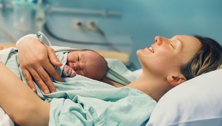 Op. Dr. Ebru Sinem Torlak anlatıyor: ‘Anne ve bebek için normal doğumun önemi’