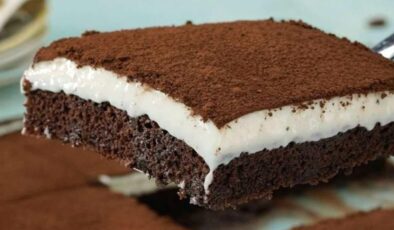 Piyano kek tarifi: Yumuşacık keki ve hafif kremasıyla çay saatlerinin yeni gözdesi!