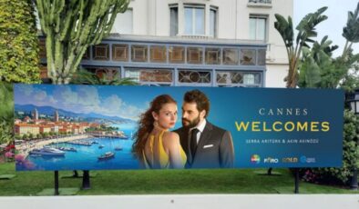 Veliaht Dizi Afişi Cannes Sokaklarında!