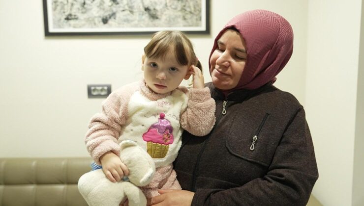 Bir mucizeye imza attılar: Anne, kızına karaciğeriyle hayat verdi