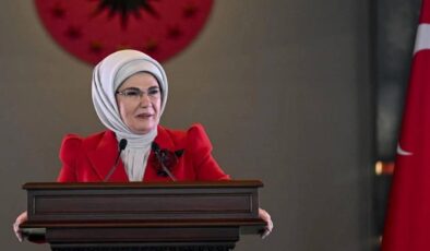 Emine Erdoğan’dan “24 Kasım Öğretmenler Günü” mesajı