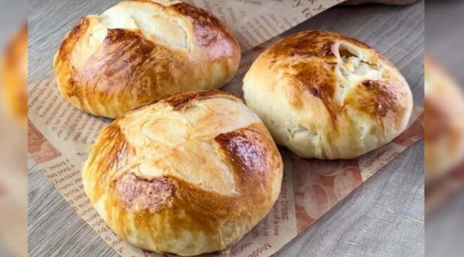 Kahvaltı sofralarının yeni gözdesi: Boyoz tadında poğaça tarifi!