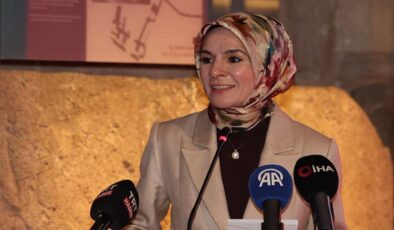 Bakan Göktaş “Dijital Dünyada Çocukları Güçlendirmek Tanıtım Programı”nda konuştu