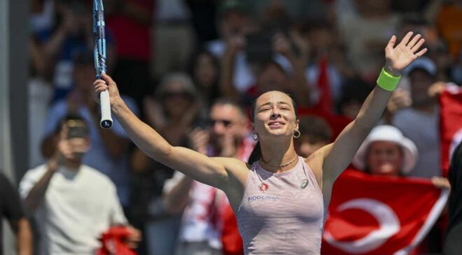 Milli tenisçi Zeynep Sönmez’den tarihi başarı! Avustralya Açık’ta 3. tura yükseldi
