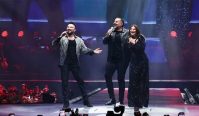 Tarkan konserinde bu kez Sibel Can ve Ata Demirer’i konuk etti!