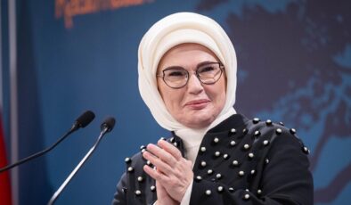 Emine Erdoğan’dan AK Parti’nin “Köklerden Geleceğe Kadın Kolları Teşkilat Çalıştay”ı paylaşımı