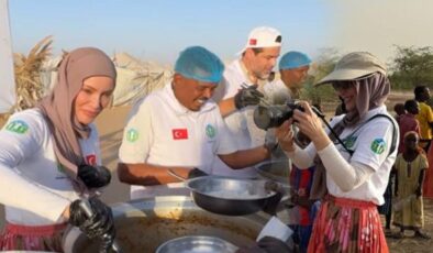 Gamze Özçelik Ramazan ayında takdir topladı: Sudan’da iftar sofrası kurdu