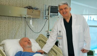 Tıpta ender vaka: 12 Santimlik Anevrizma kapalı yöntemle tedavi edildi