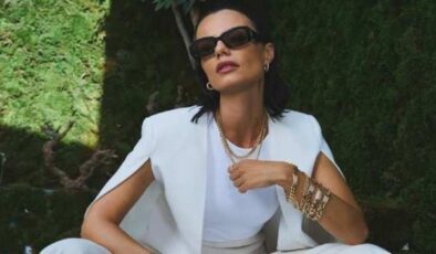 Ünlü model Simge Ünal, 3 yıldır taciz edildiğini açıkladı!