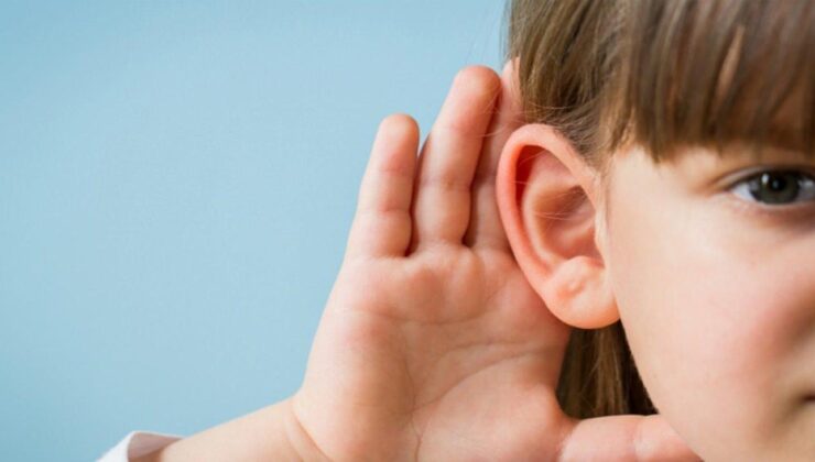 Çocuklarda orta kulakta sıvı birikmesi: Belirtiler, nedenler ve tedavi yöntemleri
