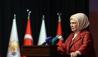 Emine Erdoğan “AK Parti İstanbul Kadın Kolları ile Vefa İftarı” programına katıldı