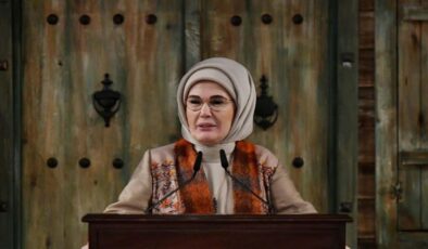 Emine Erdoğan, onursal başkanı olduğu dernek ve vakıfların temsilcileriyle buluştu