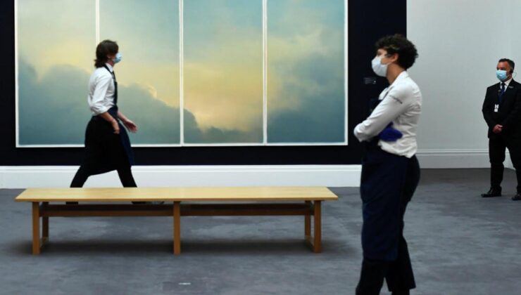 Sanat dünyasında milyarlar havada uçuştu: Satış rakamı dudak uçuklattı!