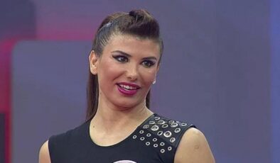 Şarkıcı Hatice cam silerken hayranlarını korkuttu! Az kalsın düşüyordu