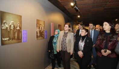 “19. Asırda Osmanlı Coğrafyasında Kadın” sergisi ziyarete açıldı