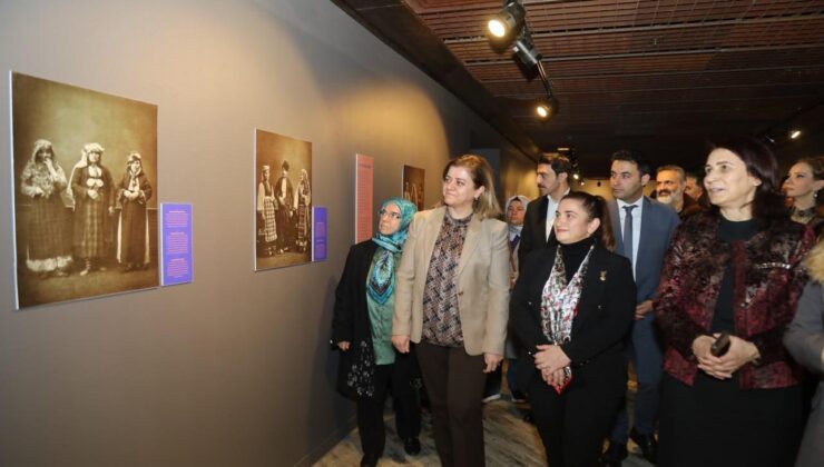 “19. Asırda Osmanlı Coğrafyasında Kadın” sergisi ziyarete açıldı