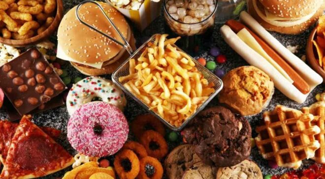 Dışarıdan yemek ve hazır gıdalar vücut dengesini bozuyor!