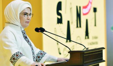 Emine Erdoğan Rami Çocuk ve Sanat Bienali’nin açılışına katıldı