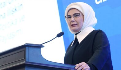 Emine Erdoğan’dan çocukların dijital ortamda korunması programına ilişkin paylaşım
