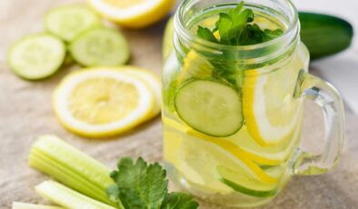 Kış kilolarına elveda: Yağ yakımını destekleyen detoks tarifi!