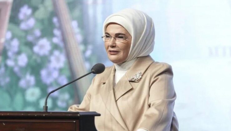 Emine Erdoğan’dan Dünya Ebeler Günü’ne ilişkin paylaşım