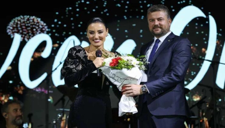 Skandal Phuket tatili sonrası duyurdu! Sevcan Orhan Buca Belediye Başkanı ile evleniyor!