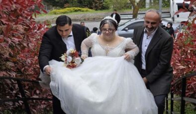 Yapay zekaya yaptırıyordu gerçek oldu: Düzce’de Down sendromlu Elif gelin oldu!